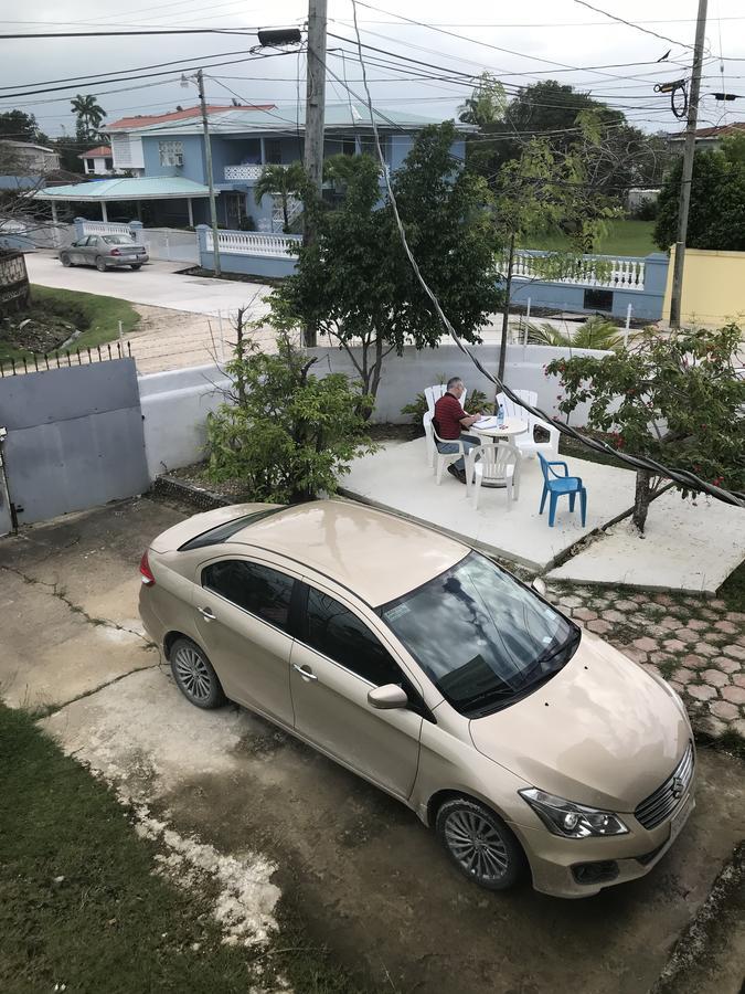Bella Sombra Guest House Kings Park Belize City Exterior photo