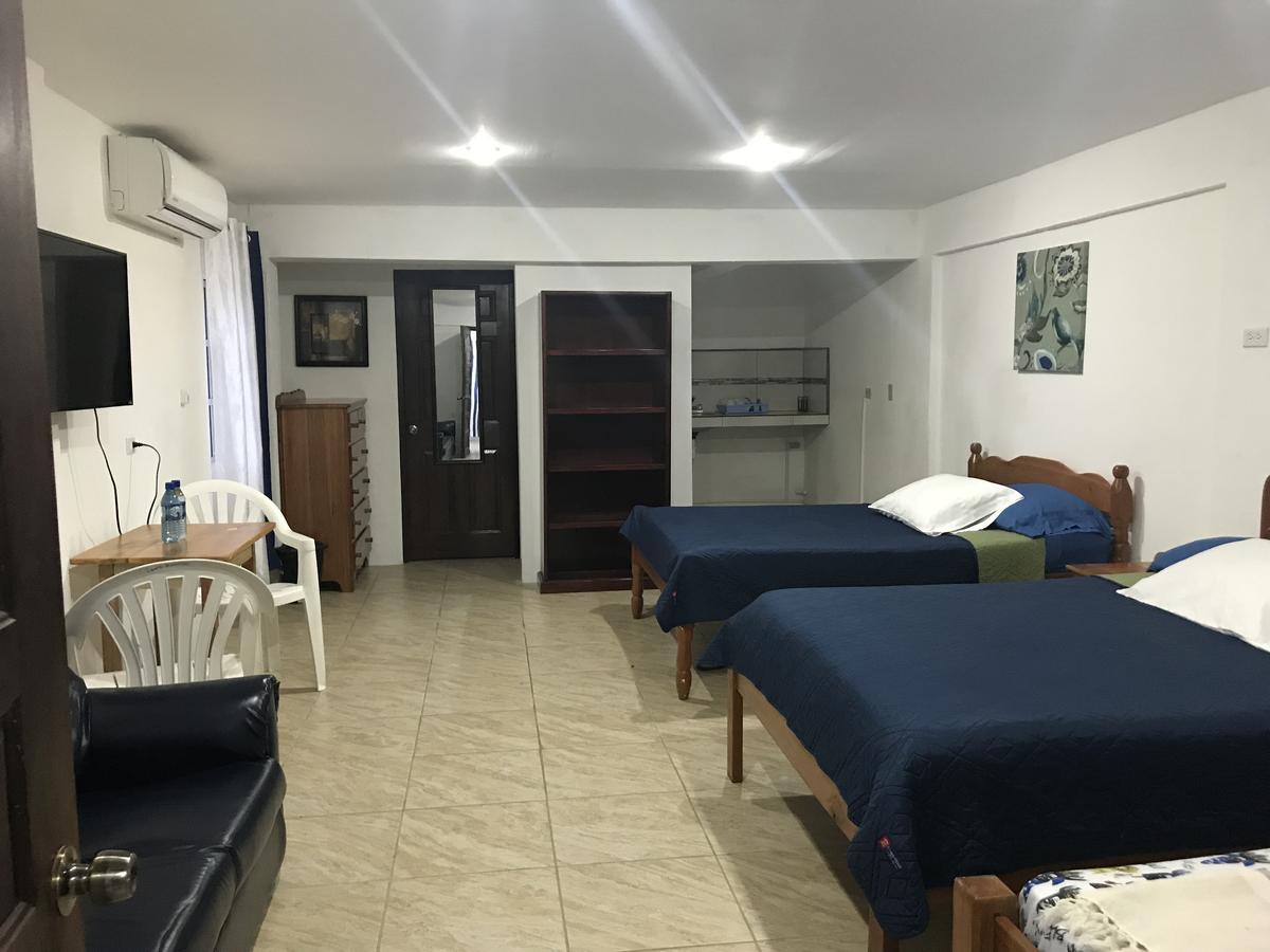 Bella Sombra Guest House Kings Park Belize City Exterior photo
