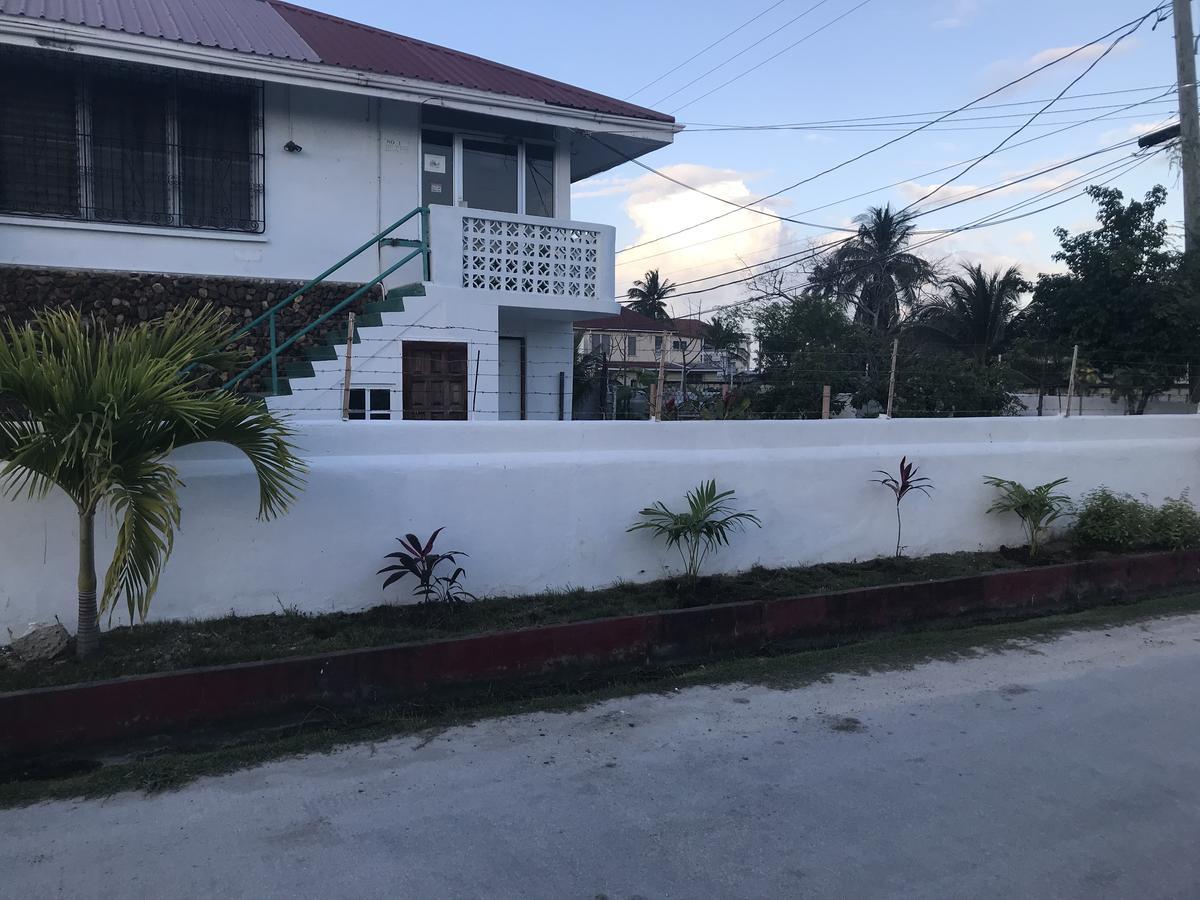 Bella Sombra Guest House Kings Park Belize City Exterior photo